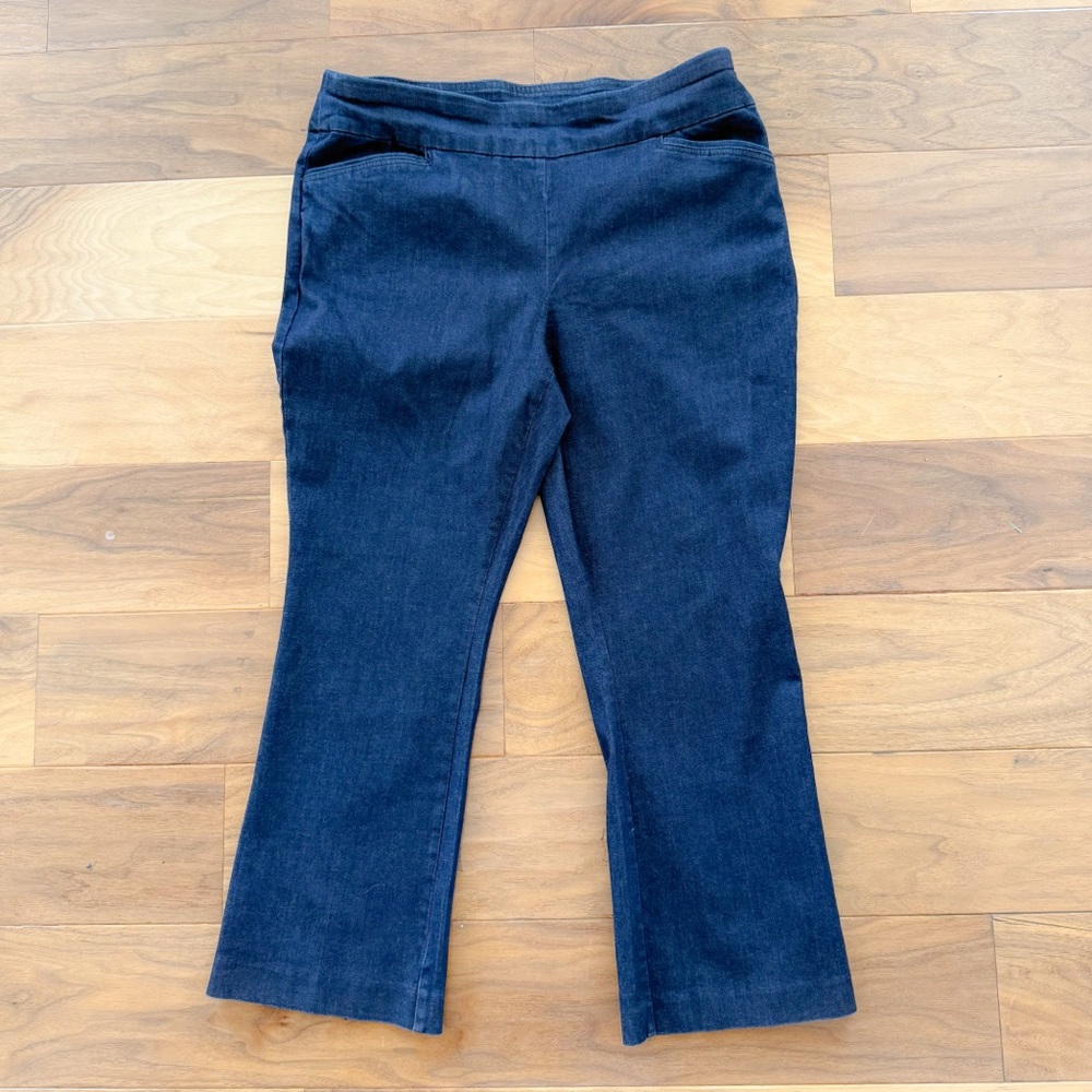 Two Pairs of Women’s Denim Blue Jeans, Size 14 Short, Great Condition!! - Picture 5 of 7